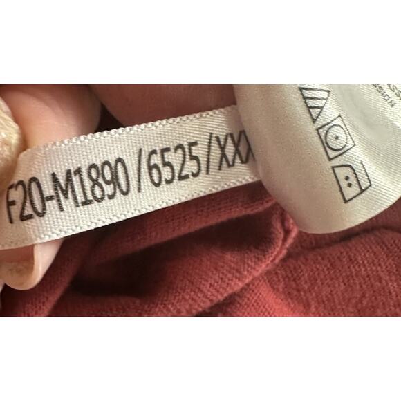 Life Is Good Shirt Men XXL Red Fire Pit Camping Dog Dining Out Hot Dogs Thrashed - Picture 7 of 7